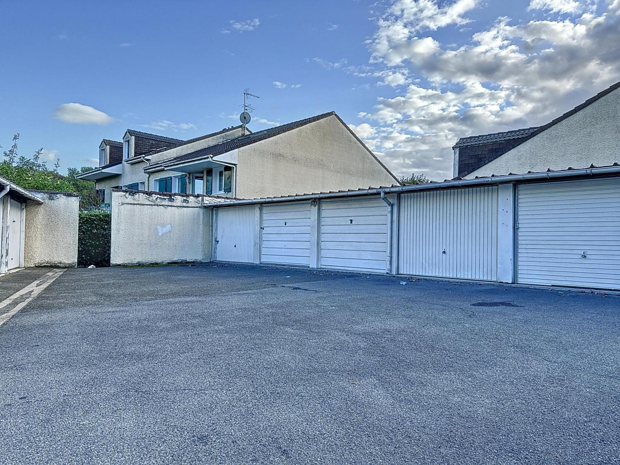 Maison 73M2 Avec Jardin St-Denis Saint-Denis  Luaran gambar